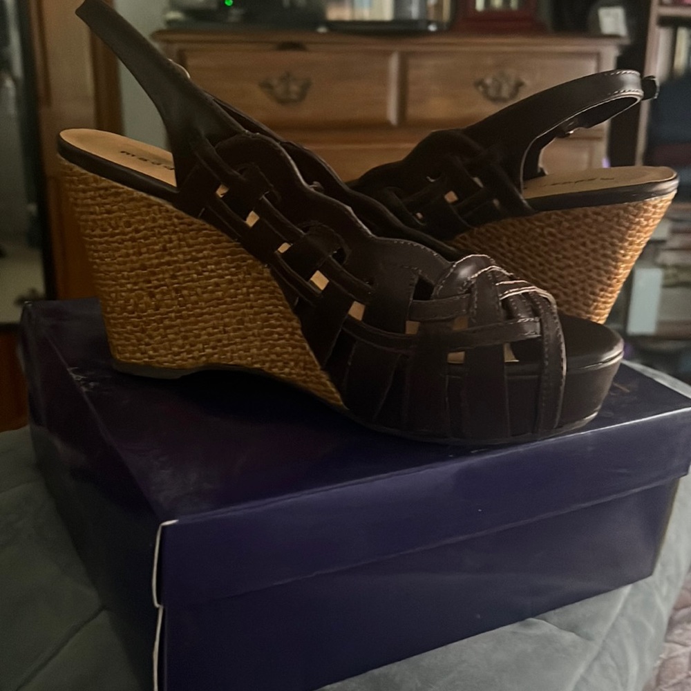 Madden girl wedges
